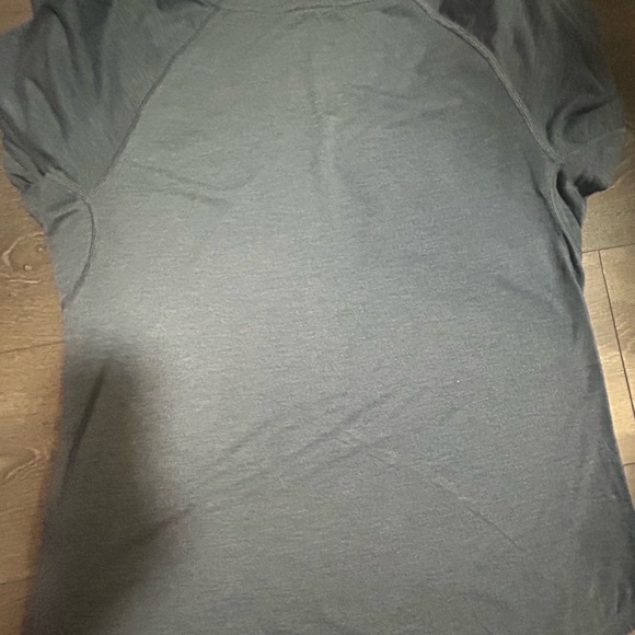 Patagonia Women's Charcoal Long Sleeve Tee - Picture 8 of 8